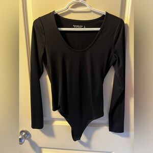 Abercrombie body suit black, size small. New without tags.